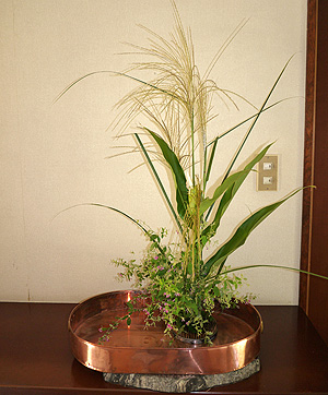銅製花器（水盤）
